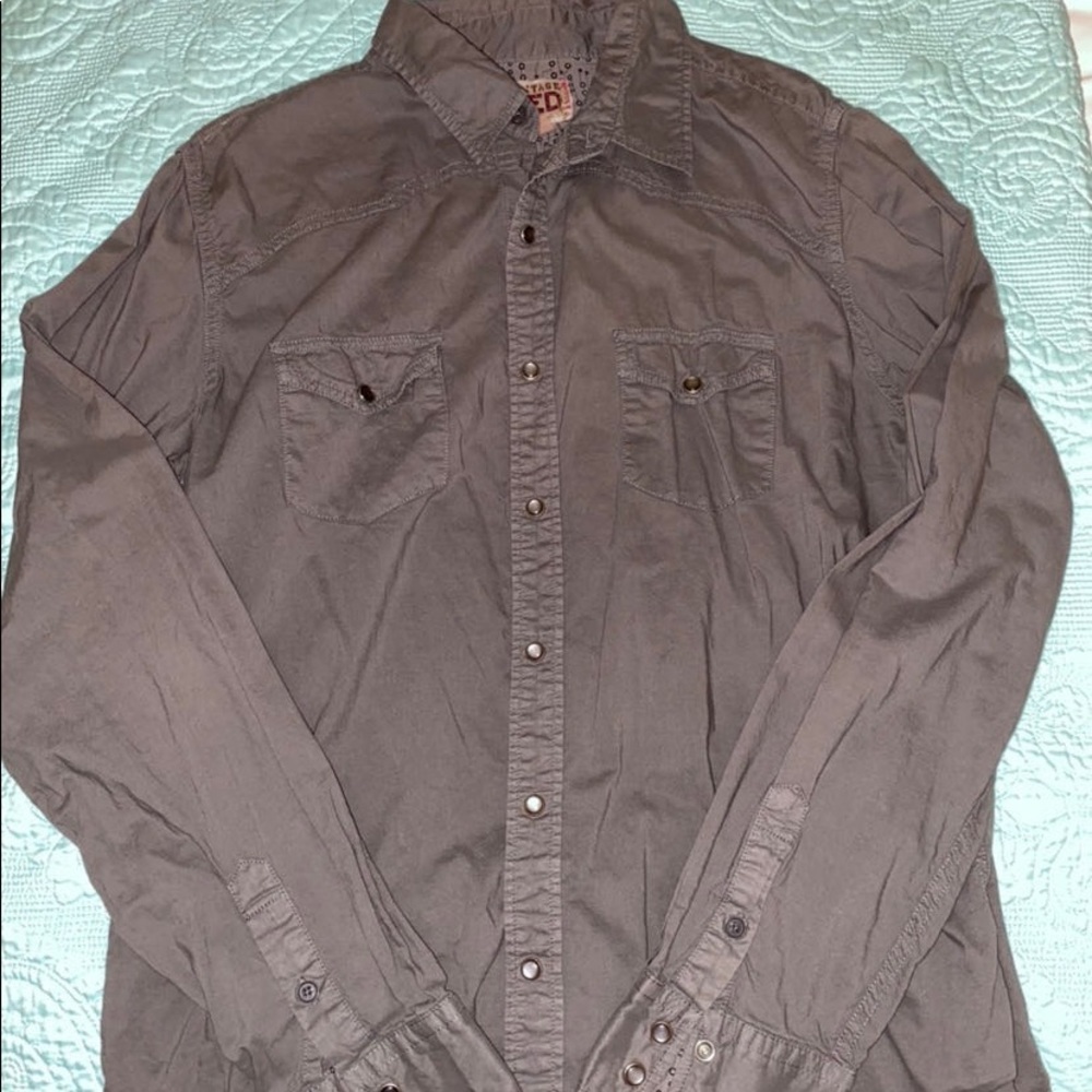 grey button up